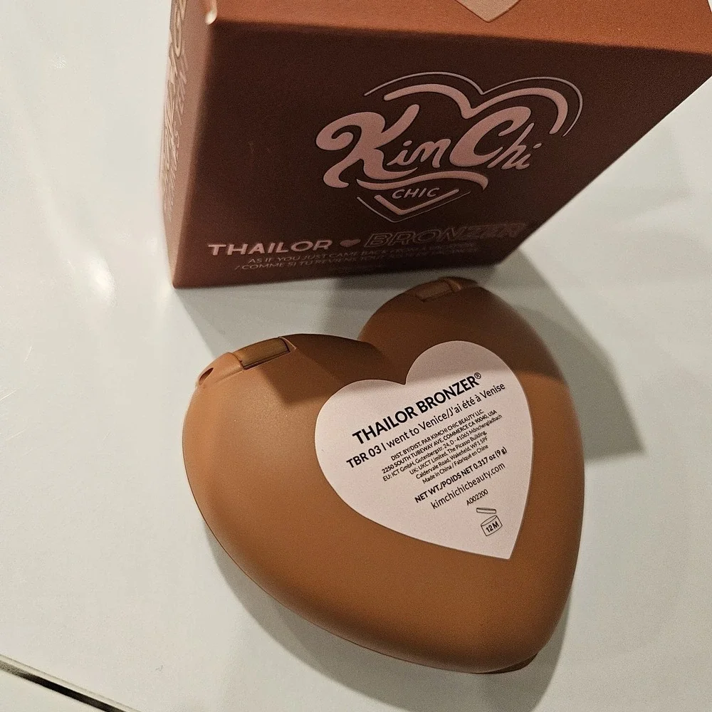 KIMCHI CHIC BEAUTY THAILOR BRONZER ( I Went To Venice) 0.317 Oz